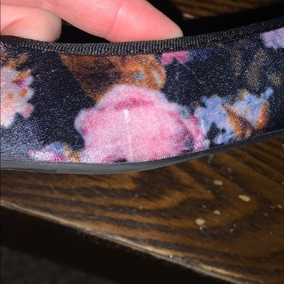 Report Floral Velvet Cassia Point Ballet Flats - Picture 5 of 5